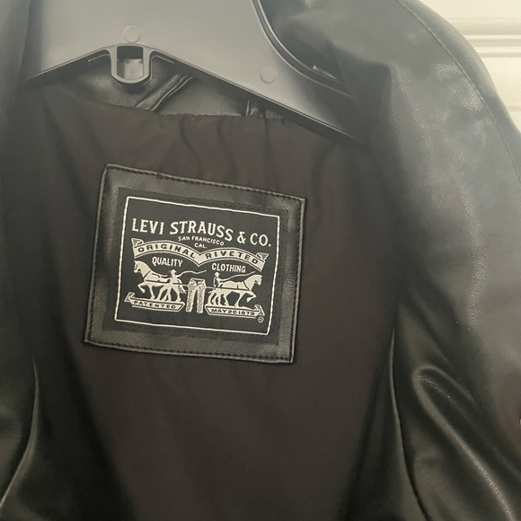 Levi Vegan Leather puffer vest xl - Picture 4 of 6